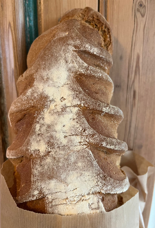 Le pain au seigle cuit au feu de bois - boulangerie Bara di Pais, Coursegoules