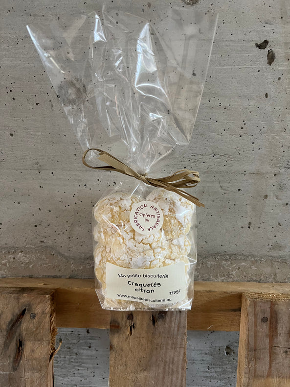 Les sachets de biscuits artisanaux fabriqués à Cipières : craquelés citron