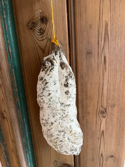 Saucisson artisanal fermier aux noix - Maison Rigault Annot